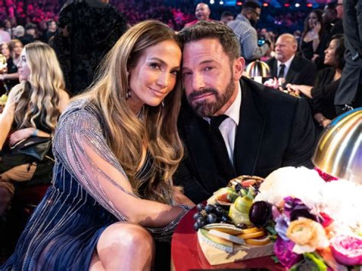 Ben Affleck & Jennifer Lopez Making Thanksgiving A ‘Family Affair’ With Their Kids