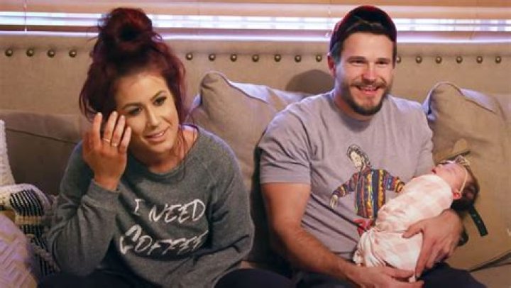 Chelsea Houska Teases Name She & Cole Picked For Their Unborn Baby – Hollywood Life