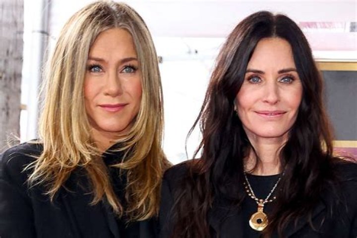 Courteney Cox Pens Sweet Birthday Tribute to ‘Friends’ Co-Star Jennifer Aniston: ‘I Sure Do Love You’