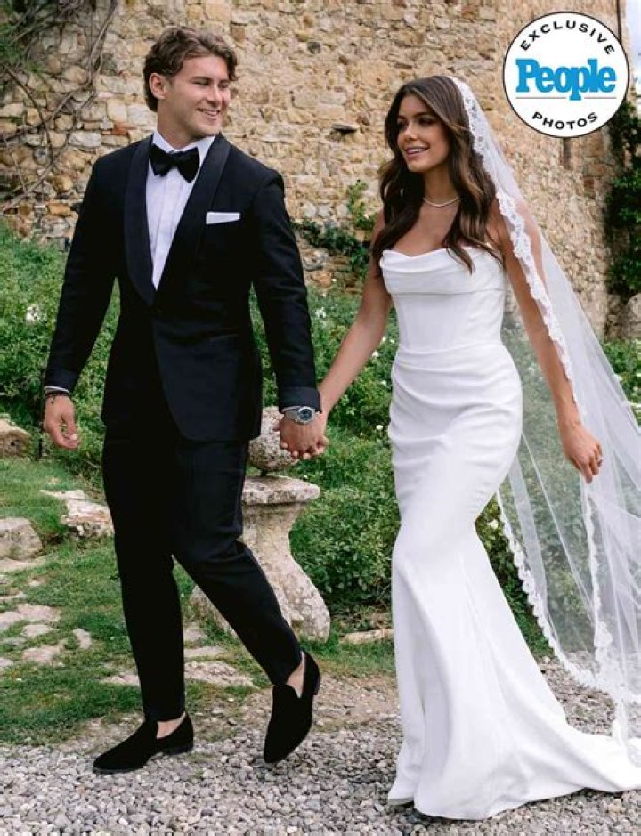 Hannah Ann Sluss Confirms She’s Single & Wants To Date Tyler Cameron After Peter Weber Split