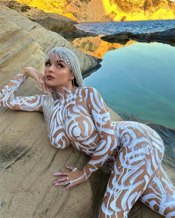 Her Sexy Body Paint Spread – Hollywood Life