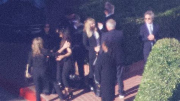 Jennifer Aniston Reportedly Among First at Matthew Perry’s Funeral – Hollywood Life