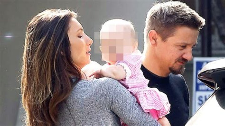 Jeremy Renner’s Ex-Wife Sonni Pacheco Seen At His Lake Tahoe Ranch – Hollywood Life