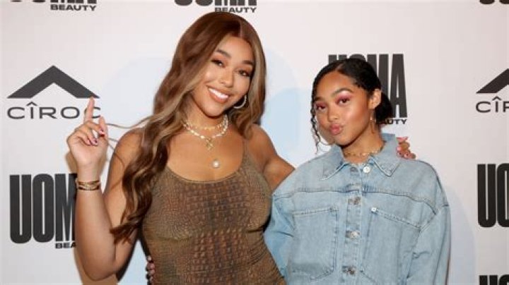 Jordyn Woods, Her Mom & Sister Look Like ‘Triplets’ In Stunning Selfie From Abu Dhabi Trip