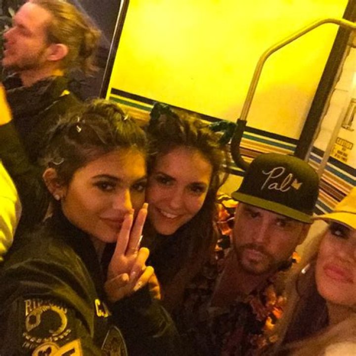 [PIC] Nina Dobrev & Kylie Jenner’s Coachella Selfie With Khloe Kardashian: BFFs? – Hollywood Life