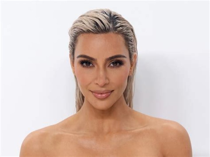 [PICS] Kim Kardashian’s Hair Loss — Is She Going Bald After Bleaching Blonde? – Hollywood Life