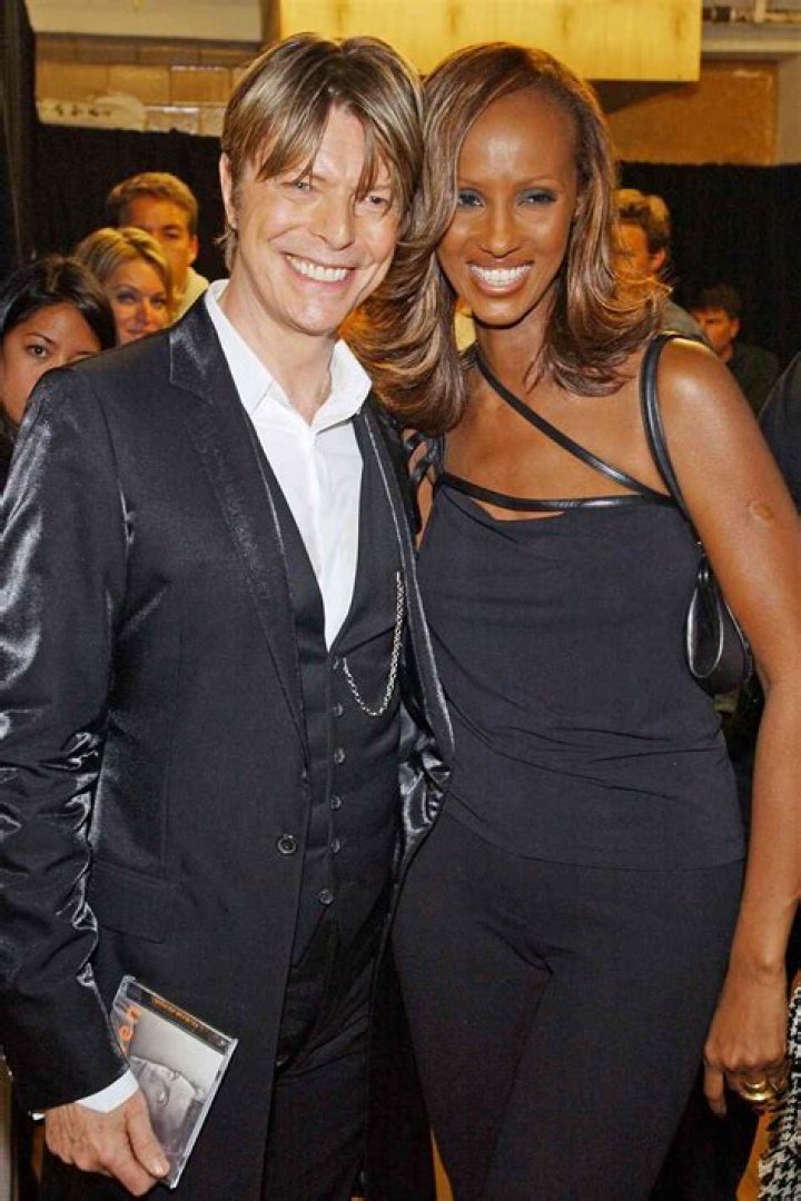 See Cute Throwback Photo – Hollywood Life