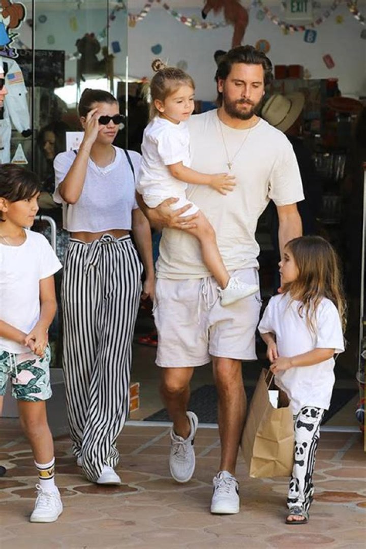 See Photos Of The ‘KUWTK’ Star With His Children – Hollywood Life