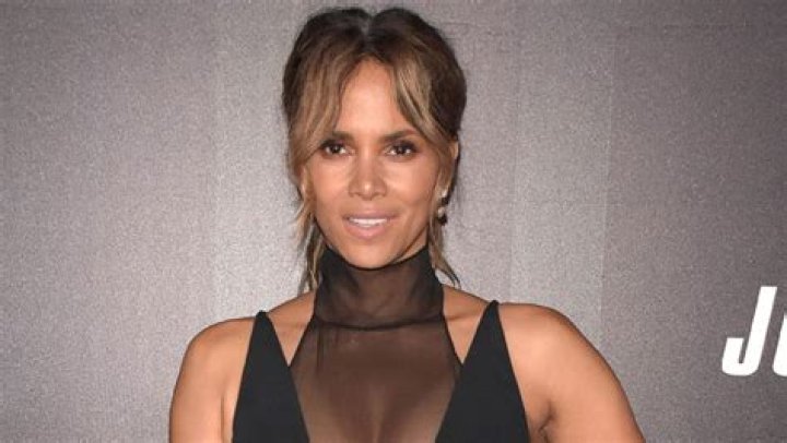 See Posts – Hollywood Life