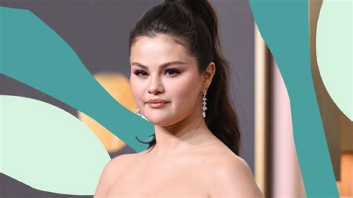 Selena Gomez ‘Seeking Alternative Treatments For Lupus’: Organic Diet, Juicing & More