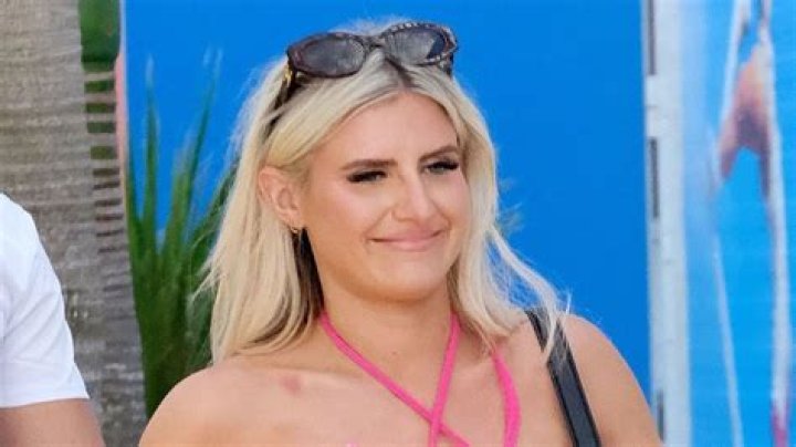 Stars In Barely There Bikinis — Pics – Hollywood Life