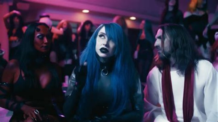 Stitched Up Heart’s ‘Straitjacket’ Is Your Anti-Valentine’s Day Anthem – Hollywood Life