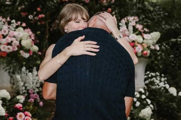 Taylor Swift & Travis Kelce Reportedly Had an L.A. Gym to Themselves While Members Waited ‘Outside’