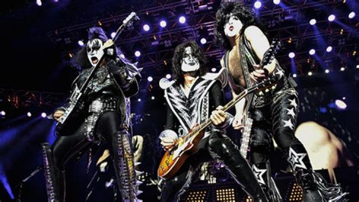 Who Is Bob Kulick? — 5 Things About The KISS Guitarist Who Died – Hollywood Life