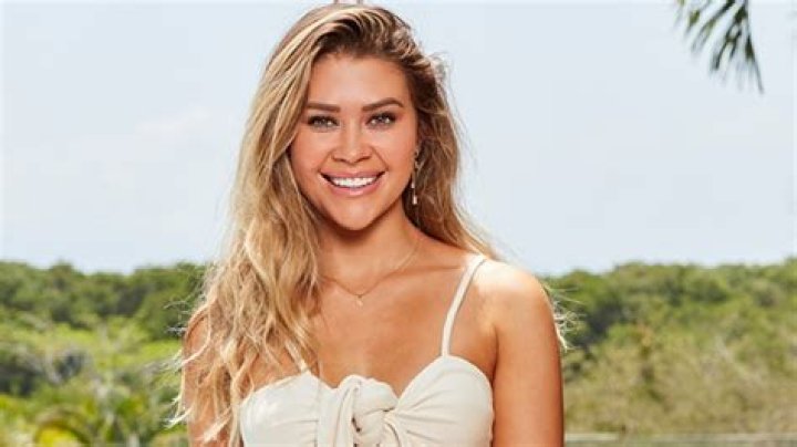 Who Is Caelynn Miller-Keyes? 5 Things About Bachelor In Paradise Star – Hollywood Life