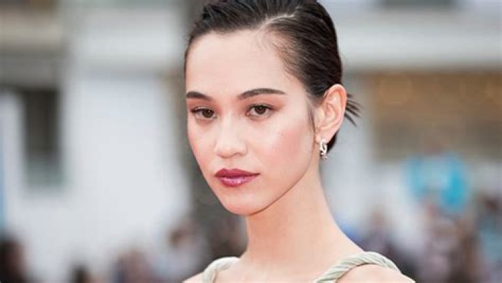 Who Is Kiko Mizuhara? 5 Things About Model Linked To Harry Styles – Hollywood Life