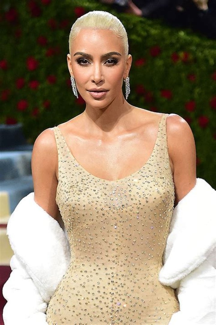 Why Kim Kardashian Skipped Marilyn Monroe Curls At Met Gala: Details – Hollywood Life
